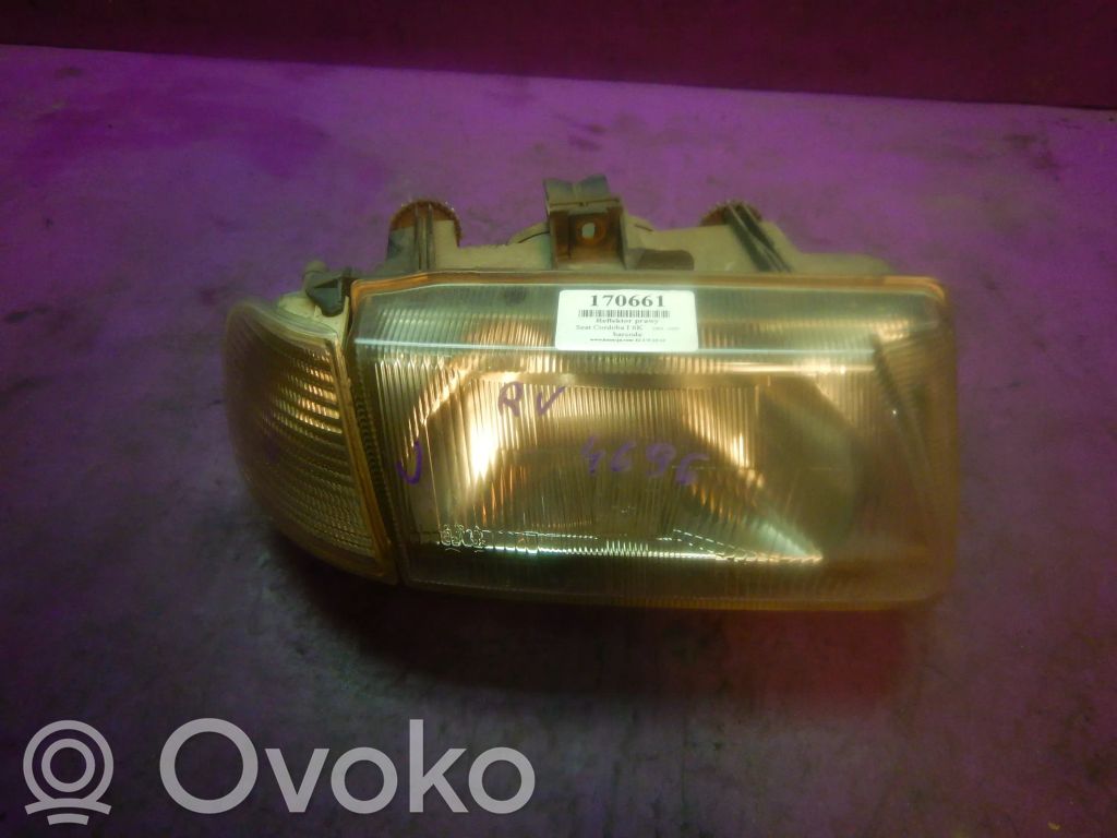Seat Cordoba (6K) Phare frontale 