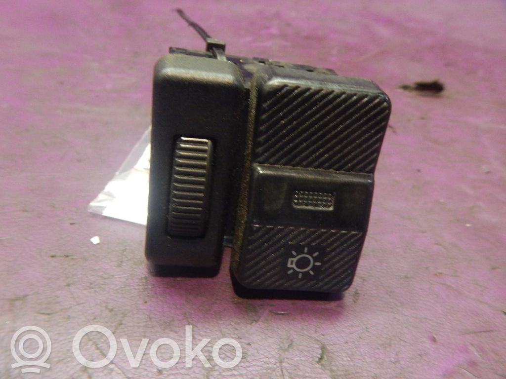 Volkswagen Polo II 86C 2F Interruptor de luz 