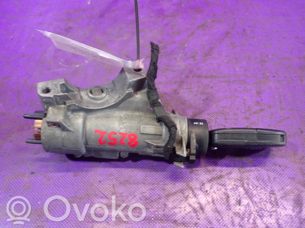 Audi A4 S4 B5 8D Virtalukko 