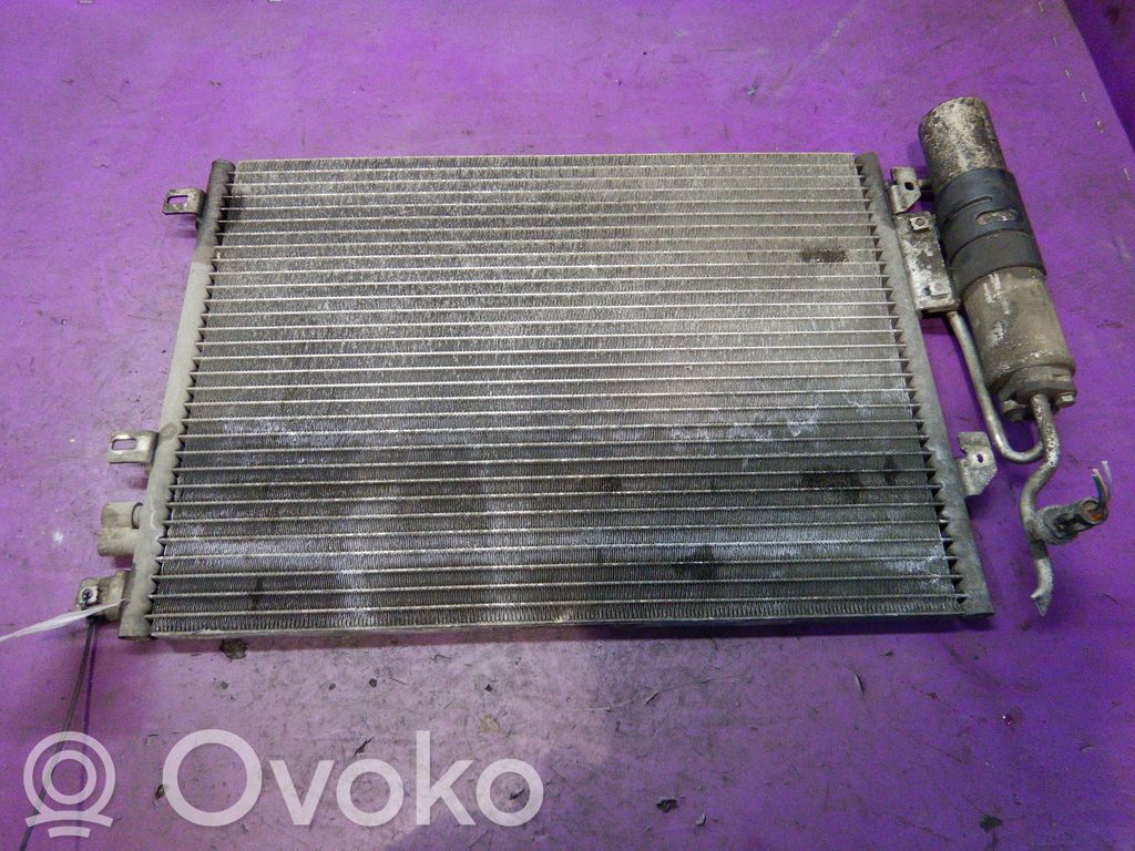 Renault Clio II Skraplacz / Chłodnica klimatyzacji 