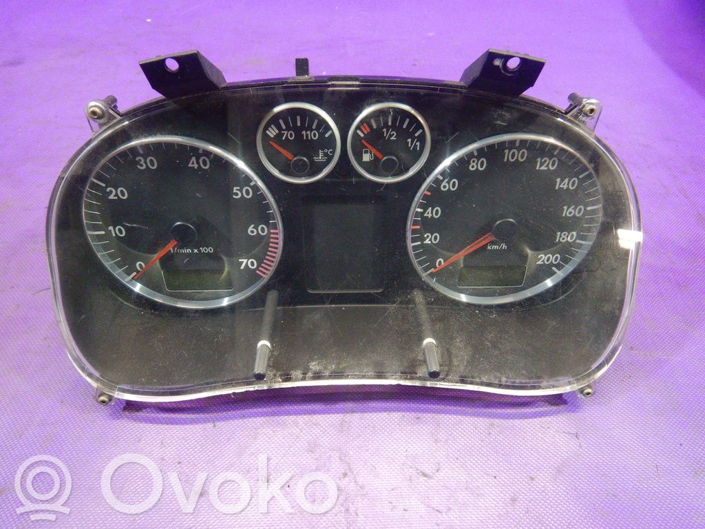 Seat Arosa Geschwindigkeitsmesser Cockpit 