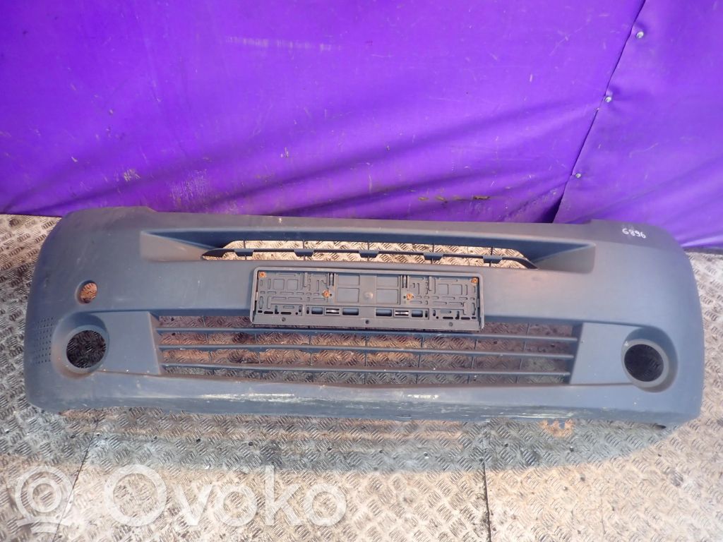 Renault Master II Parachoques delantero 