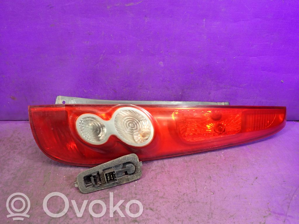 Ford Fiesta Lampă spate în caroserie 