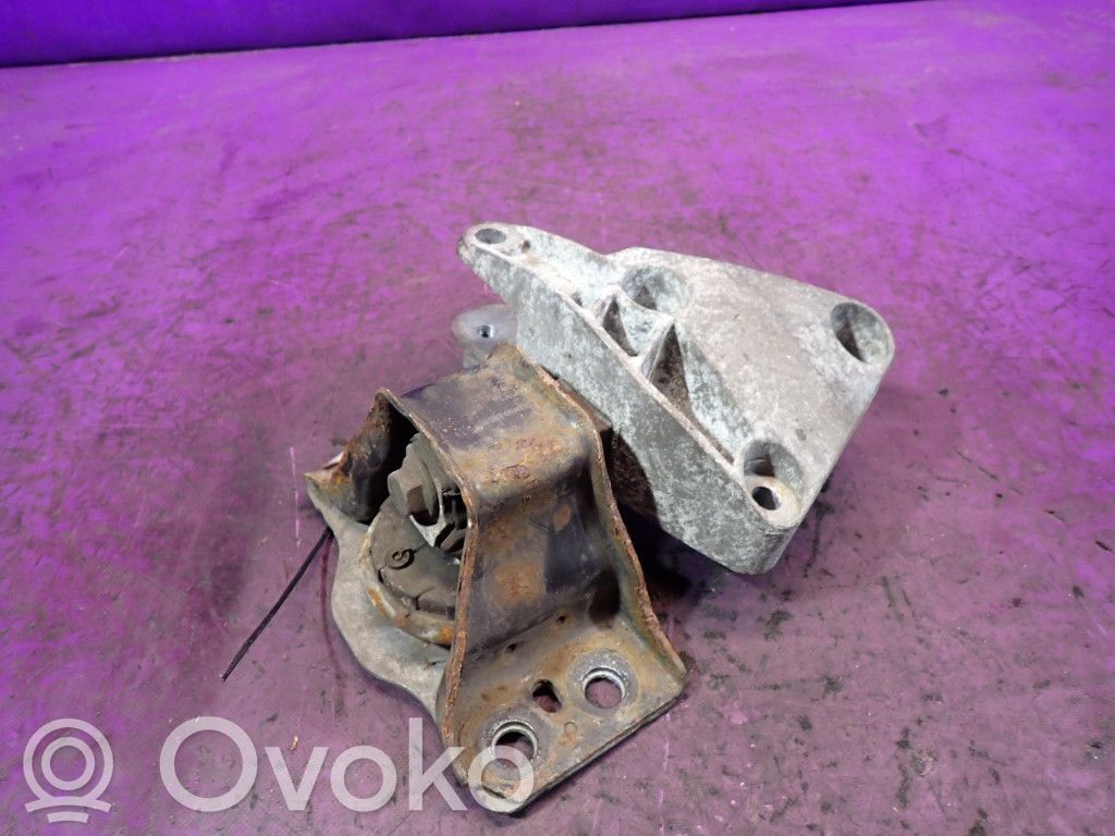 Renault Scenic II -  Grand scenic II Valvola di depressione sul supporto motore 