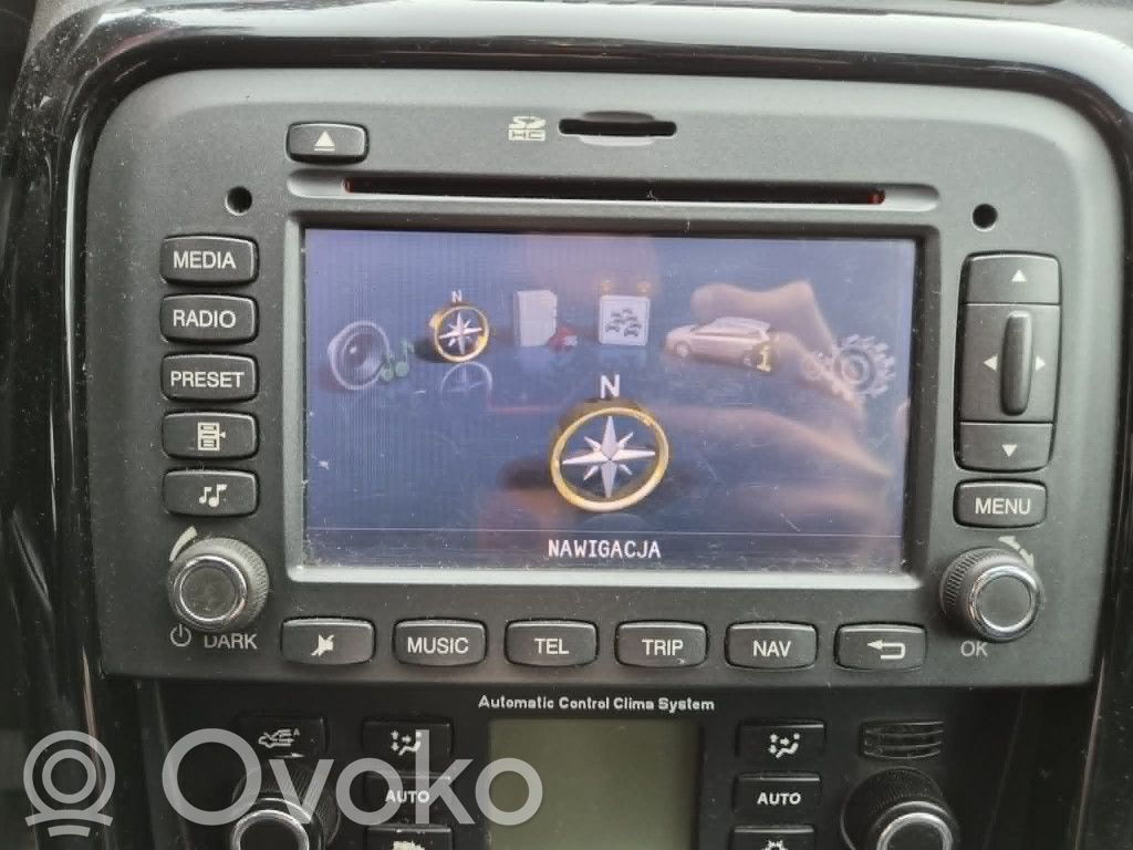 Panel / Radioodtwarzacz CD/DVD/GPS