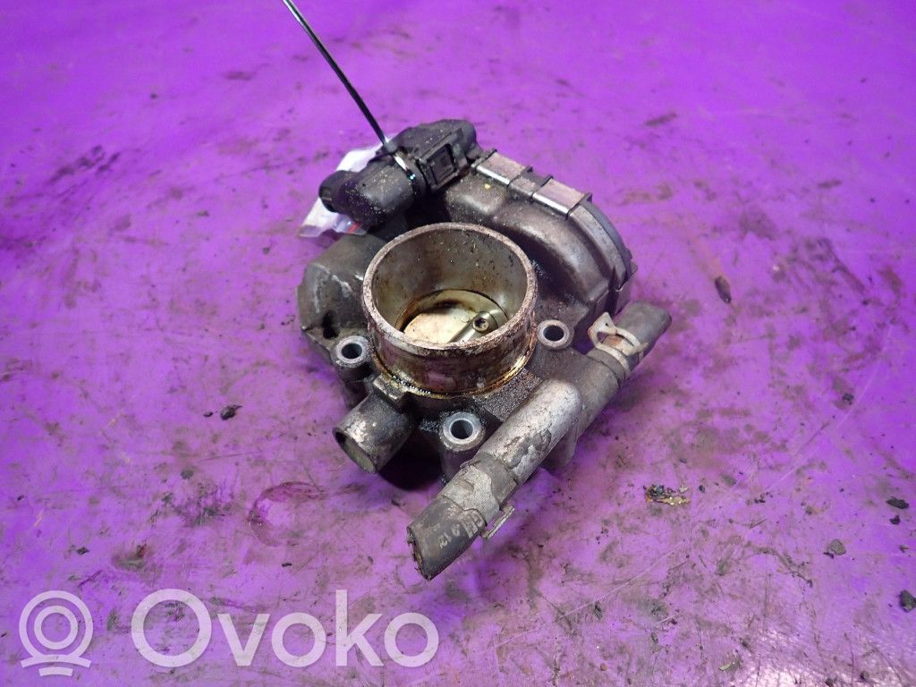 Opel Corsa D Boîtier papillon 