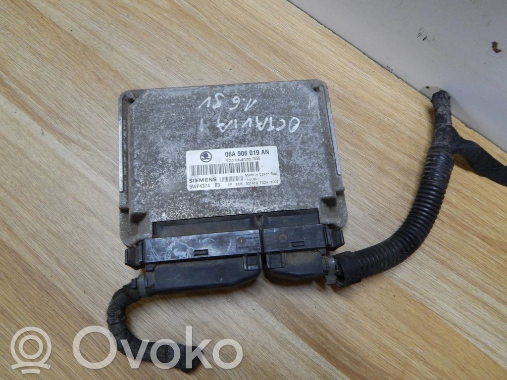 Skoda Octavia Mk1 (1U) Engine control unit/module 