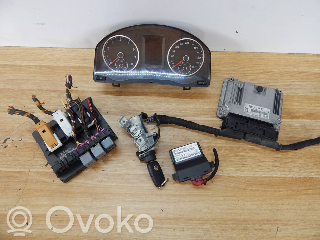 Volkswagen Tiguan Variklio valdymo blokas 
