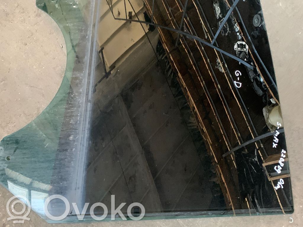 Rear door window glass
