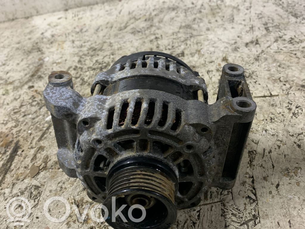 Opel Astra J Alternator 