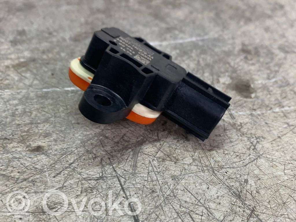 Ford Mondeo MK V Airbag deployment crash/impact sensor 