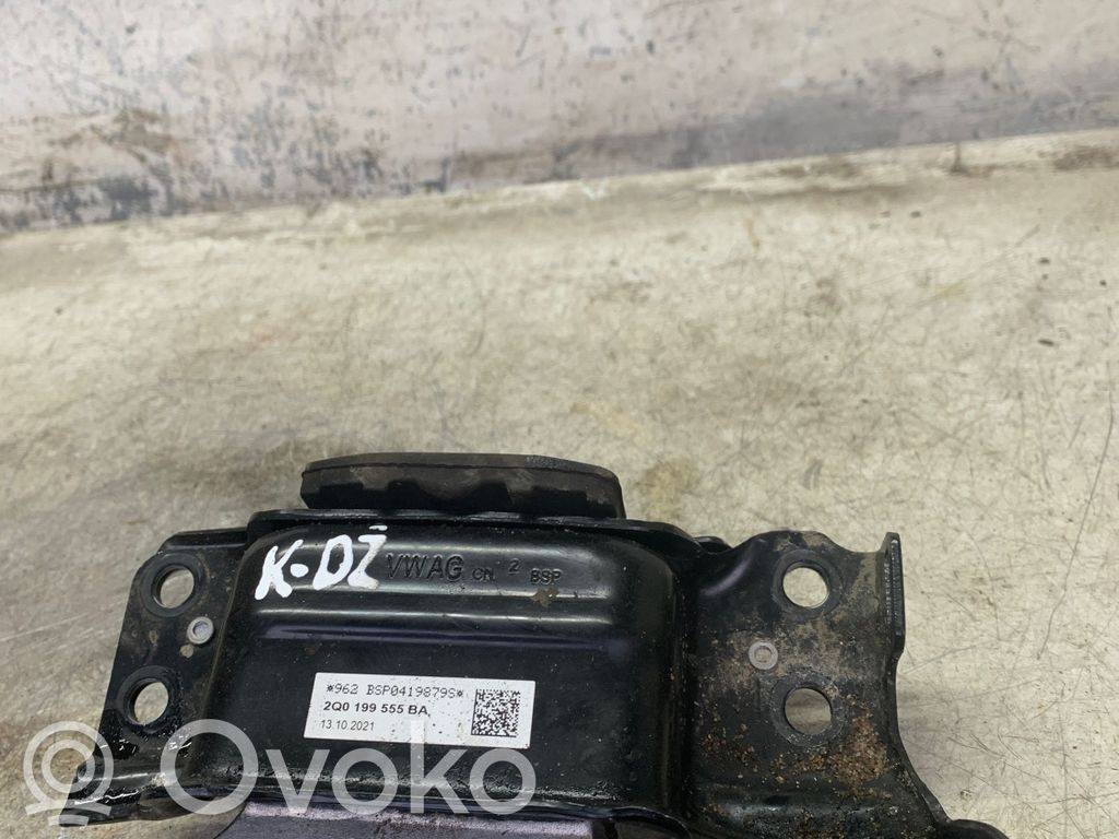 Volkswagen Taigo Engine mount bracket 