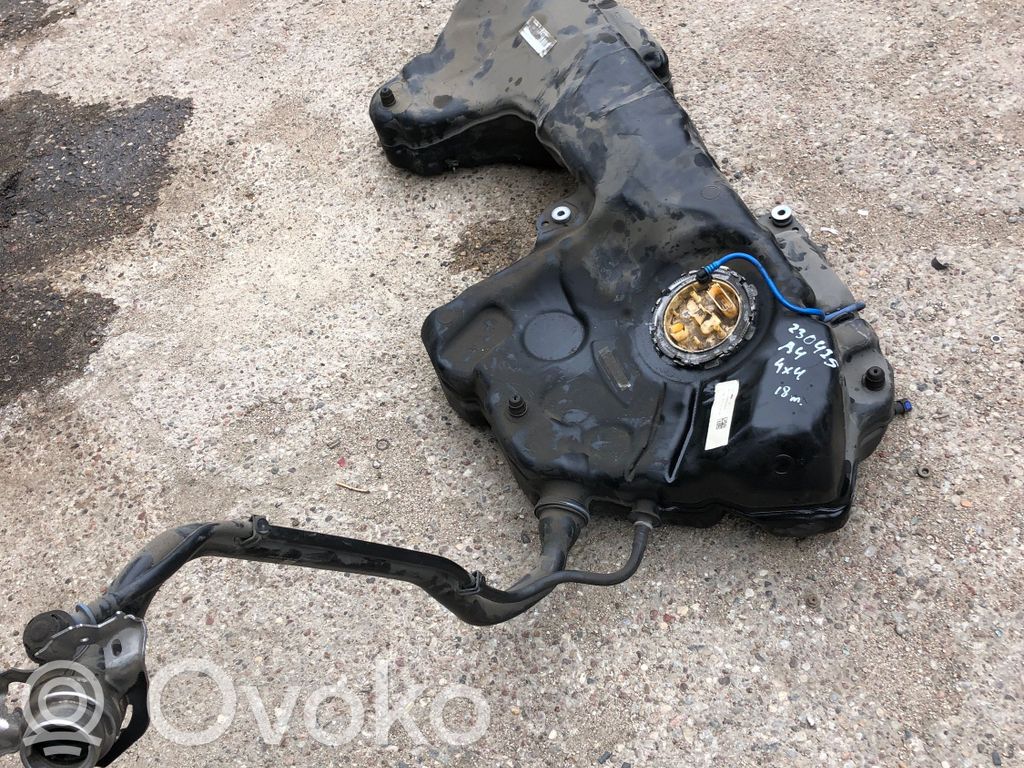 Audi A4 S4 B9 Zbiornik paliwa 