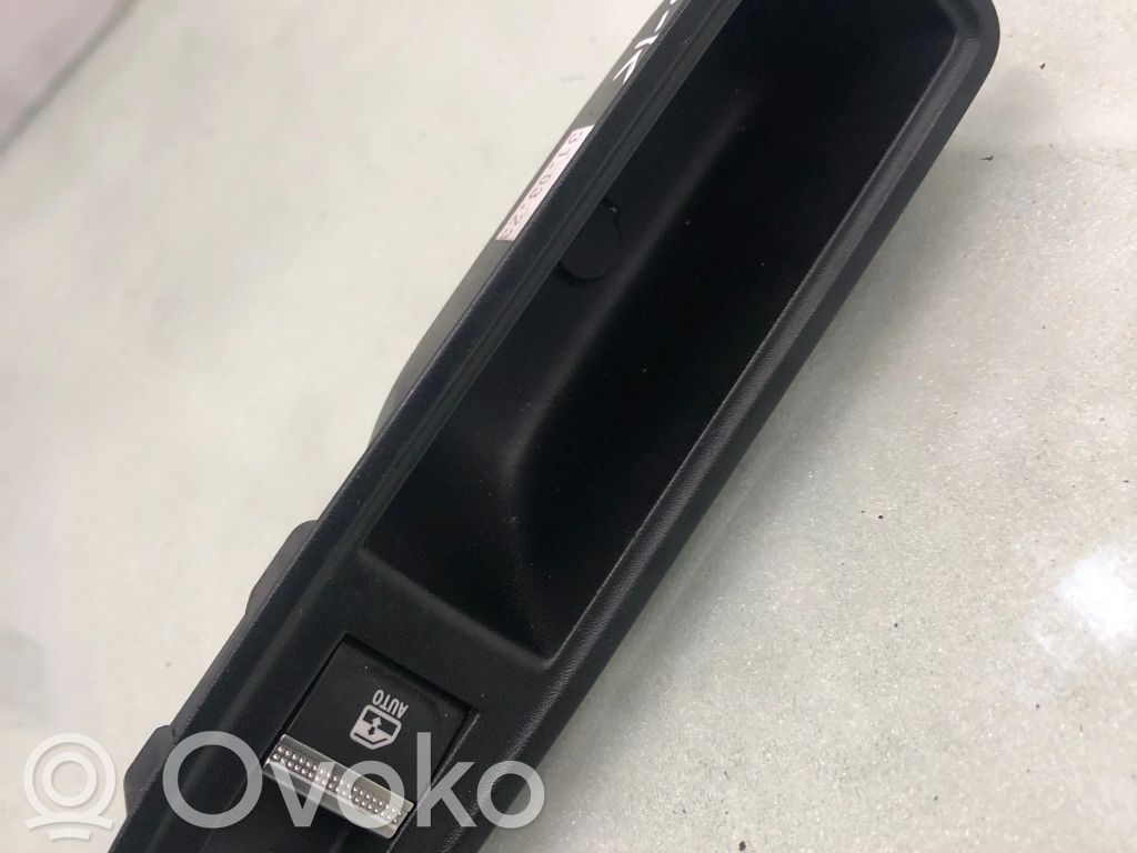 Renault Megane E-Tech Electric window control switch 