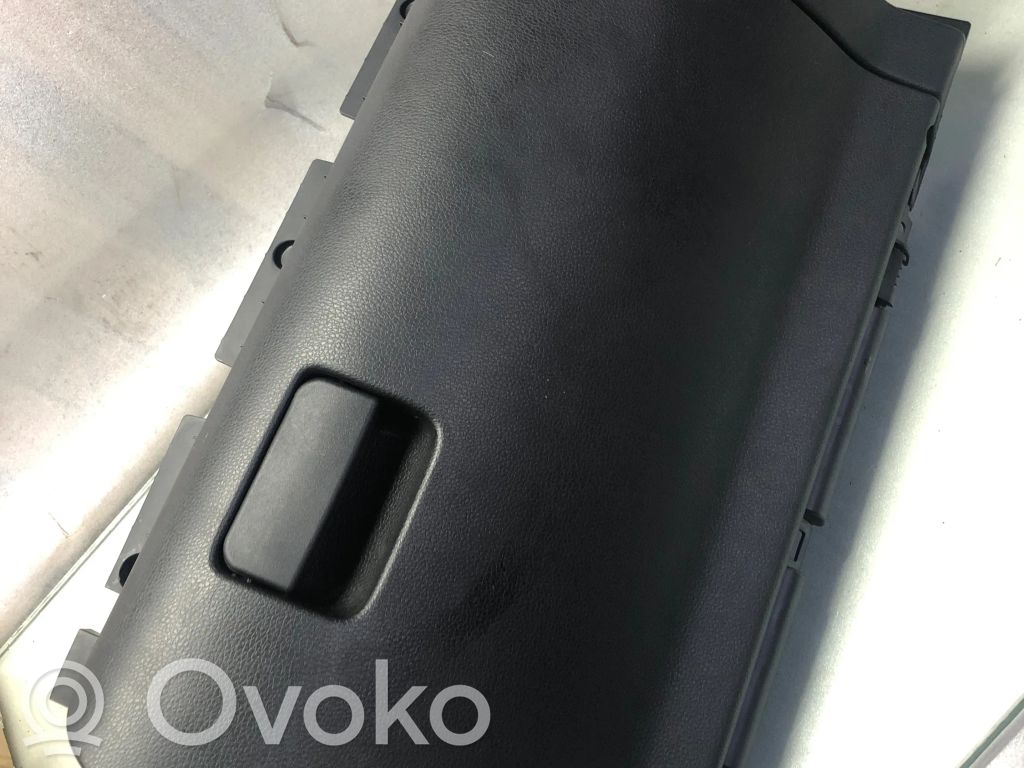 Hansikaslokero   8006A602