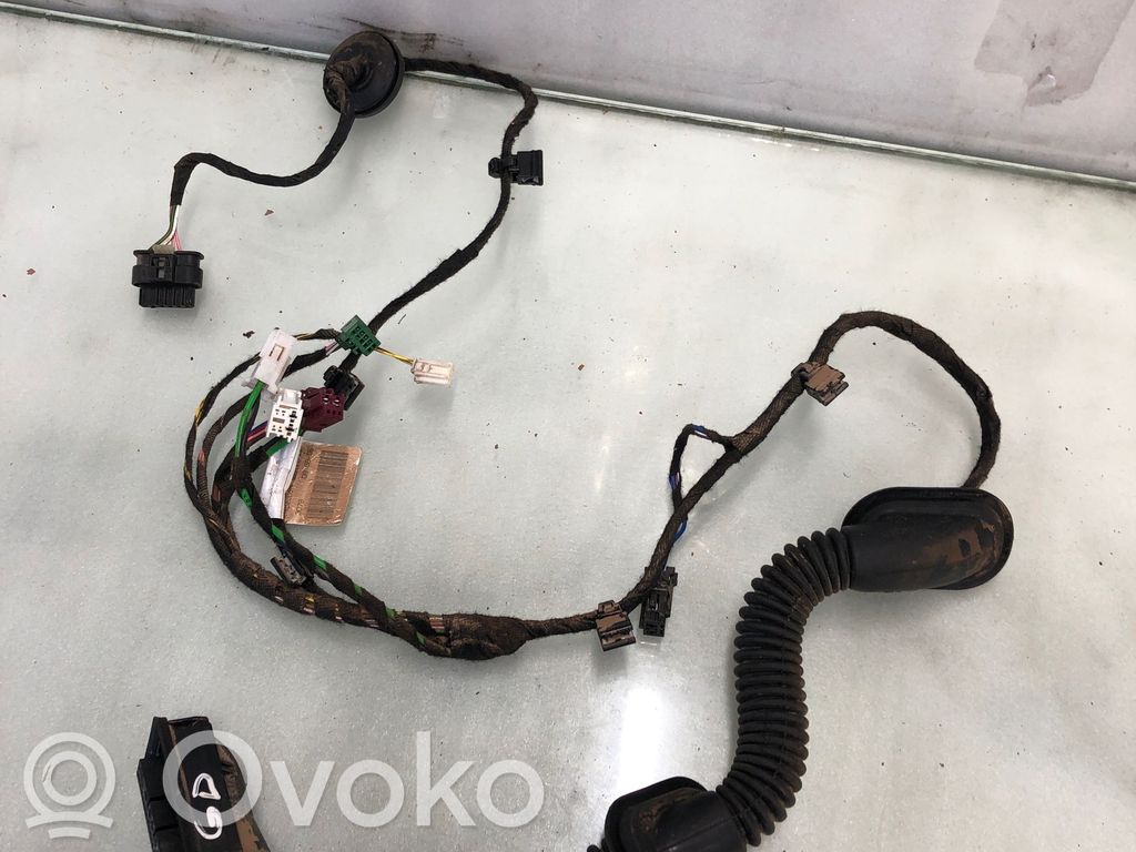 Mercedes-Benz EQA Cableado de puerta trasera 