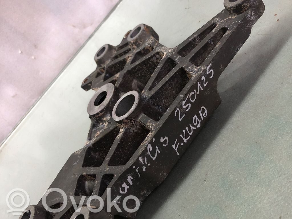 Ford Kuga III Engine mounting bracket 