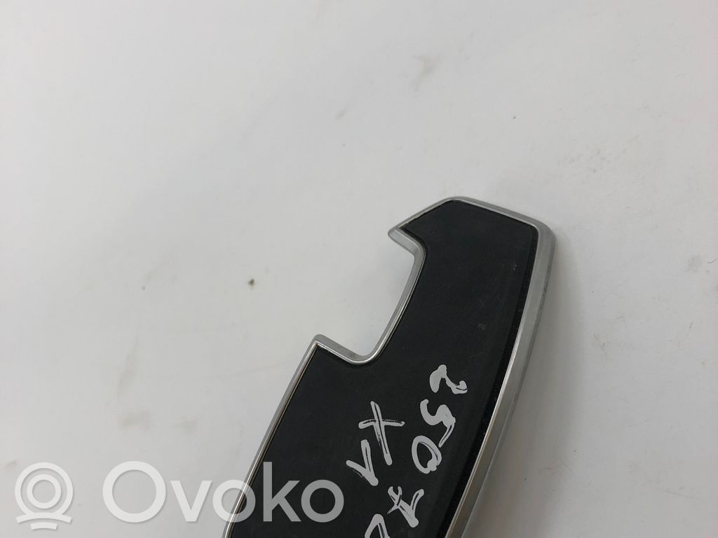 BMW X1 U11 Manetki / Pokrętła / Łopatki zmiany biegów 