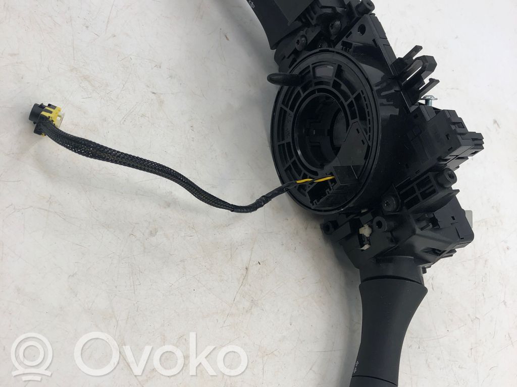 Dacia Duster III Wiper turn signal indicator stalk/switch 