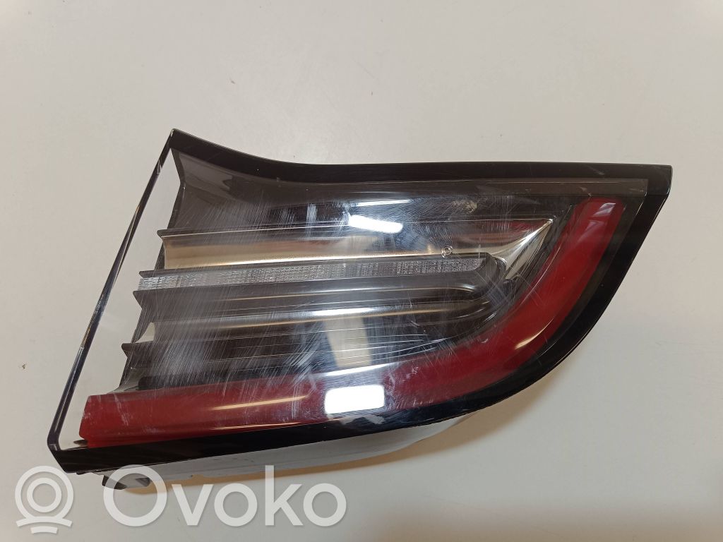 Tailgate rear/tail lights   1077402,1077404