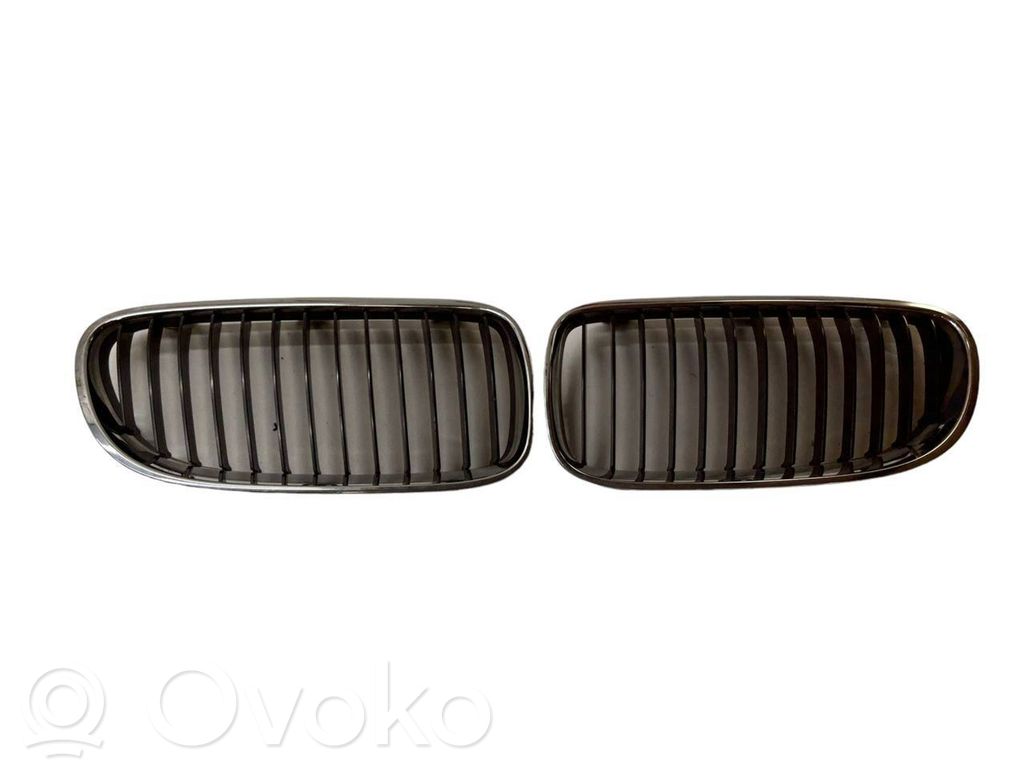BMW 3 E92 E93 Augšējais režģis 