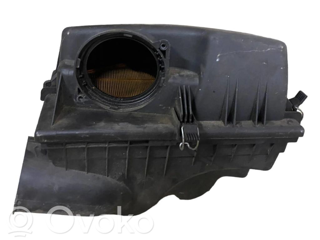 Air filter box   7792416,6575526,13717792416