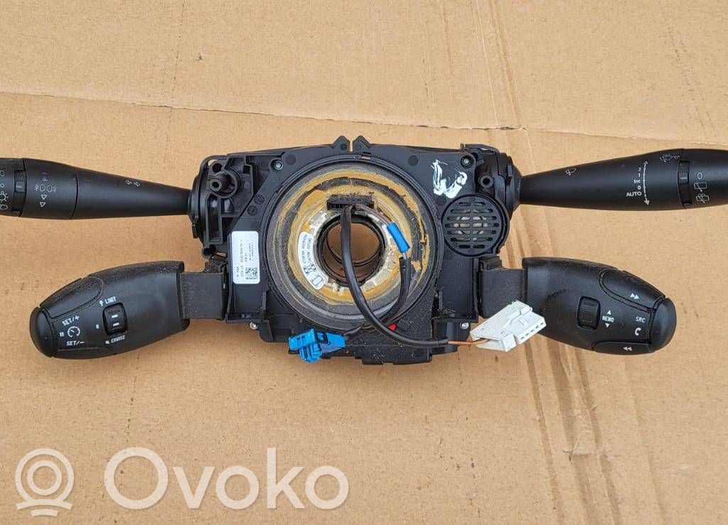 Peugeot 3008 I Interruptor/palanca de limpiador de luz de giro 