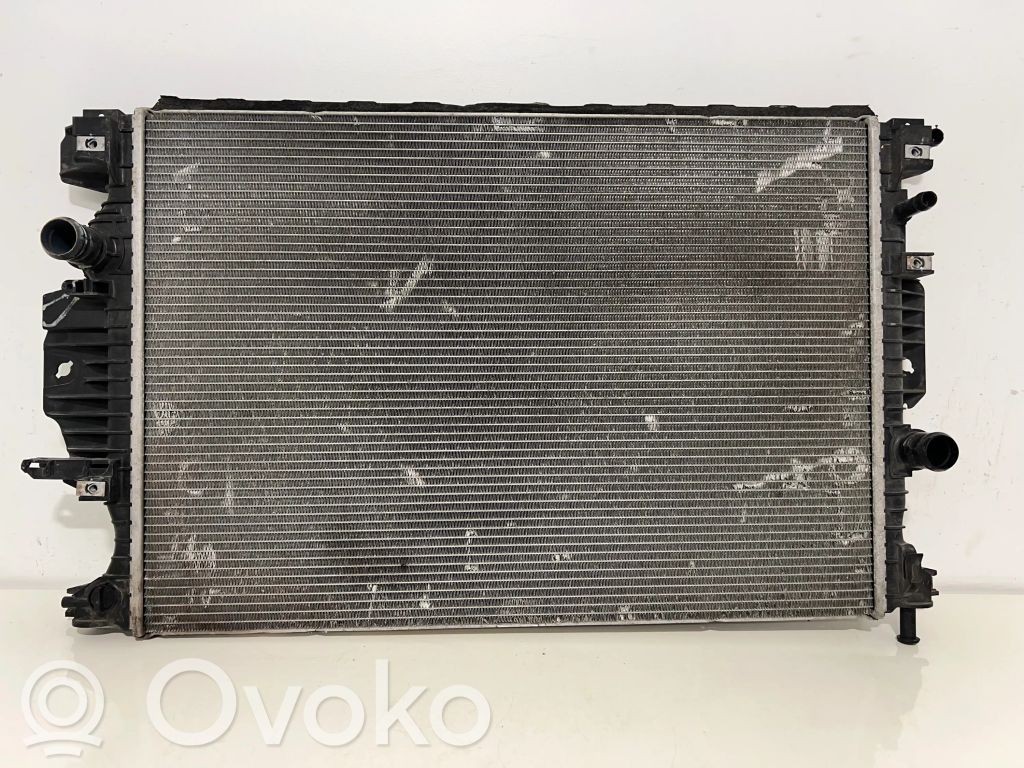 Ford Mondeo MK V Aušinimo skysčio radiatorius 