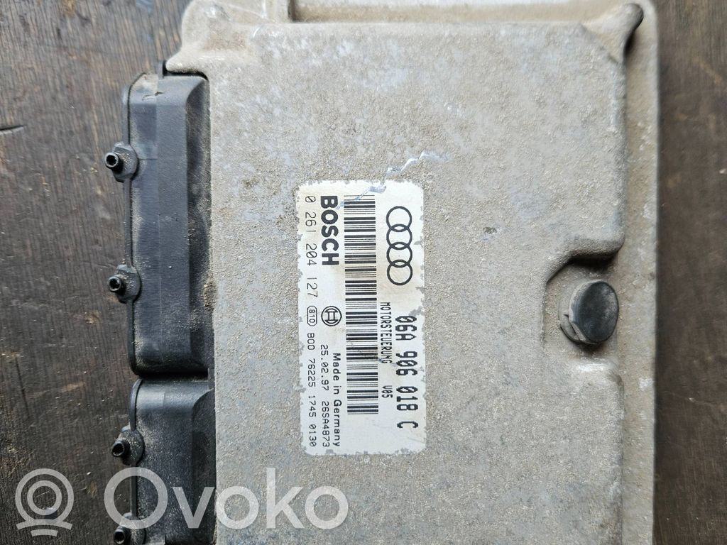 Engine control unit/module   06A906018C,0261204127