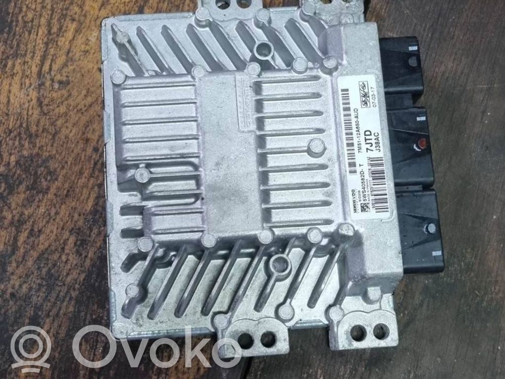 Ford Focus C-MAX Engine control unit/module 