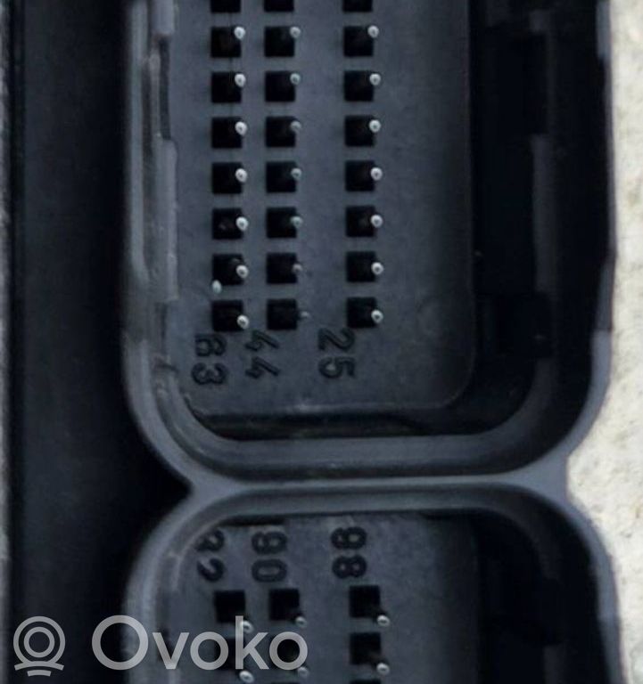 Engine control unit/module   0281001633,90508986