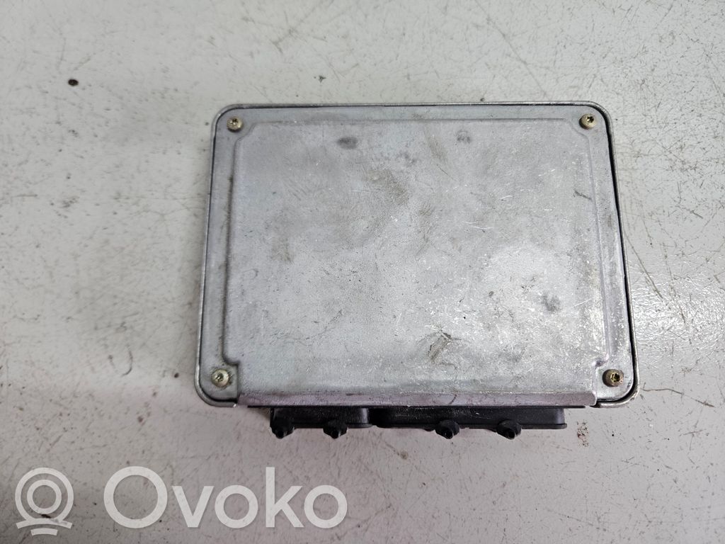 Volkswagen PASSAT B5 Engine control unit/module 