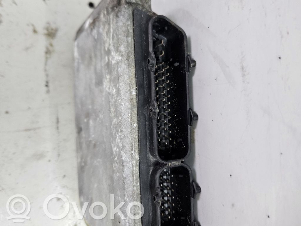 Volkswagen Golf IV Engine control unit/module 