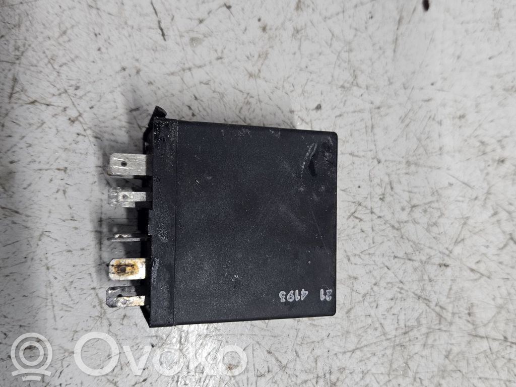Audi A6 S6 C5 4B Relé de control de ventana 