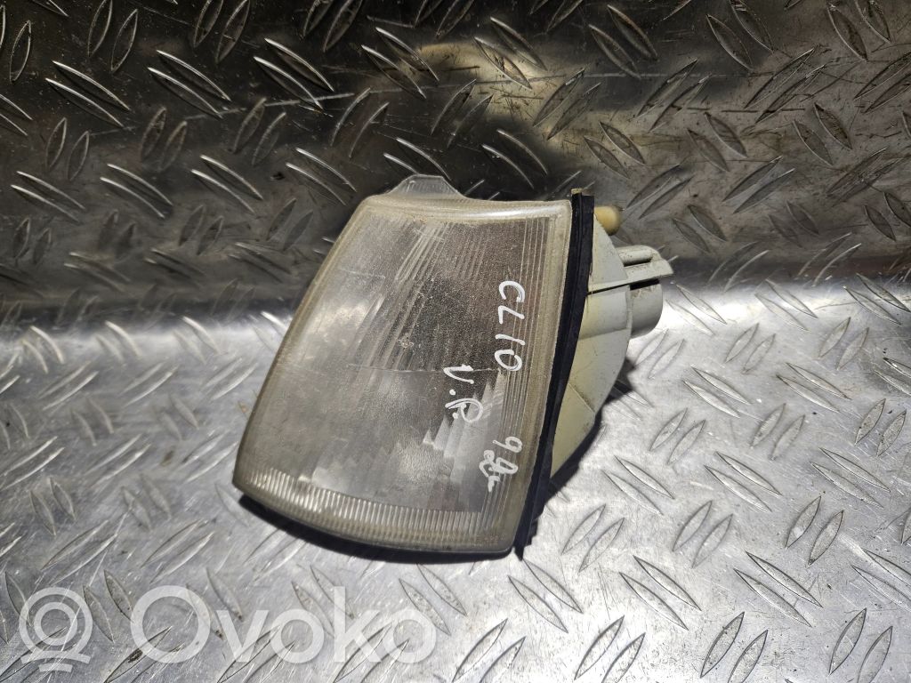 Renault Clio I Front indicator light 