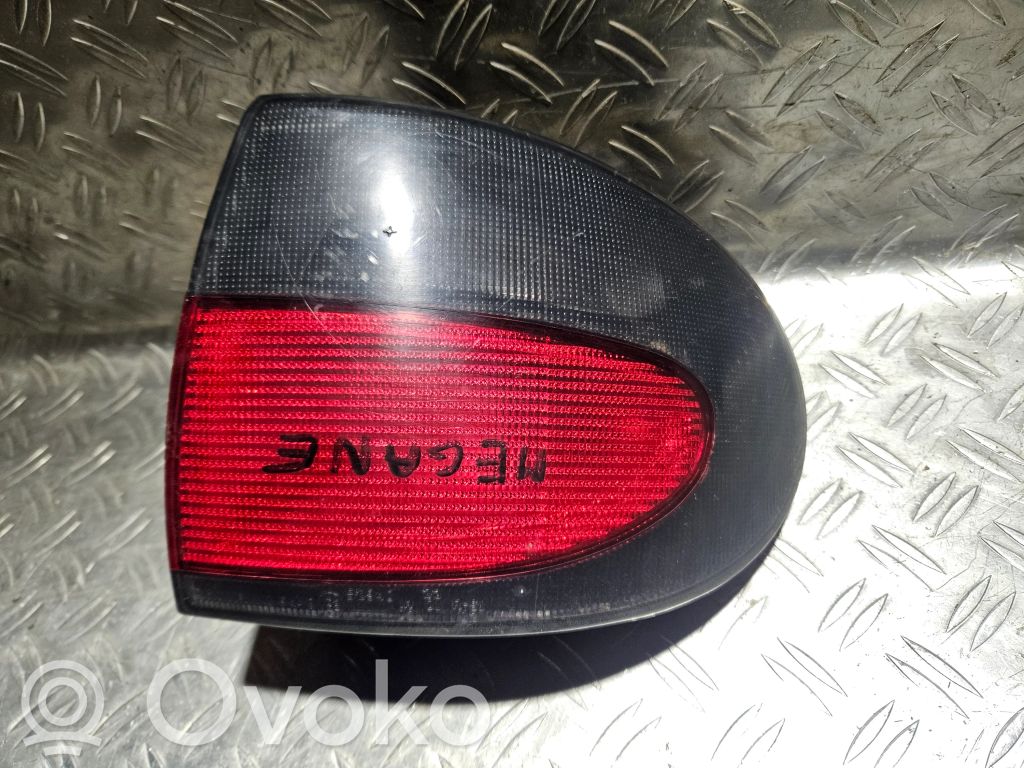 Renault Megane I Aizmugurējais lukturis virsbūvē 