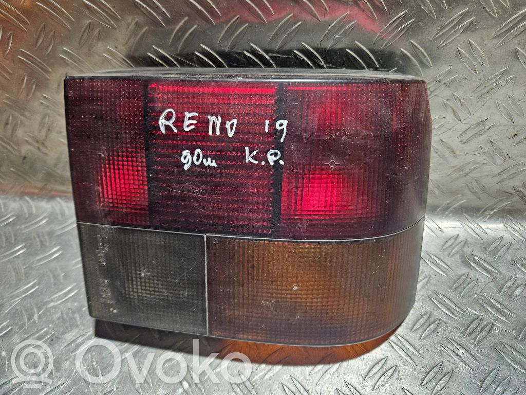 Renault 19 Galinis žibintas kėbule 