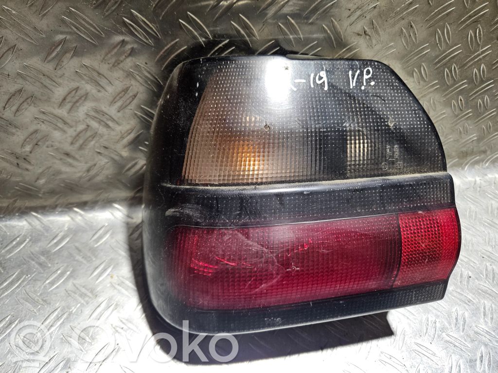 Renault 19 Galinis žibintas kėbule 