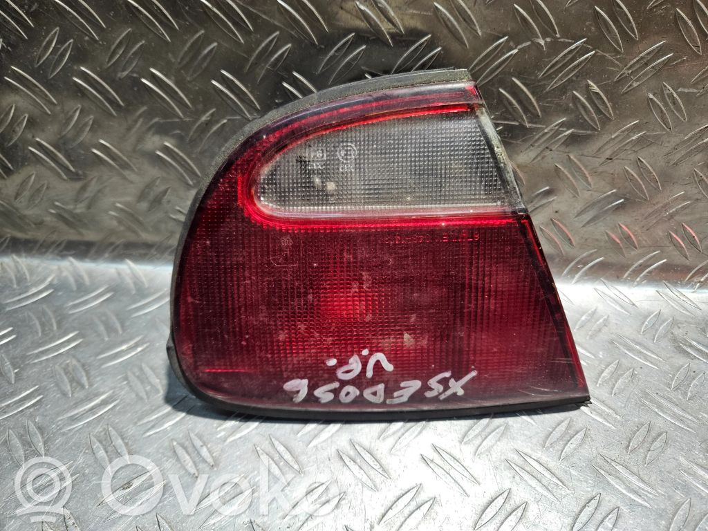 Mazda Xedos 6 Aizmugurējais lukturis pārsegā 