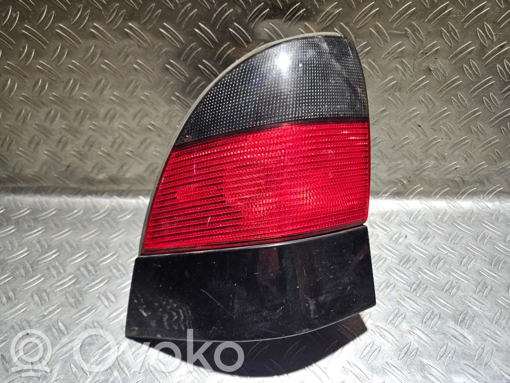 Saab 9-5 Galinis žibintas kėbule 