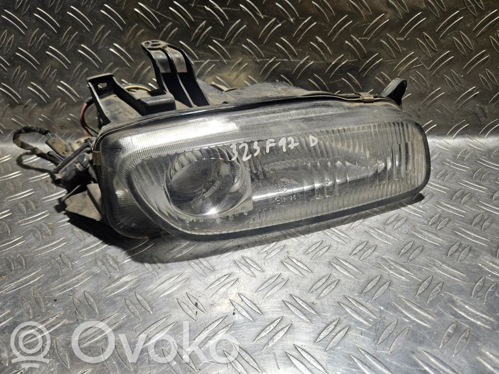 Mazda 323 F Scheinwerfer 