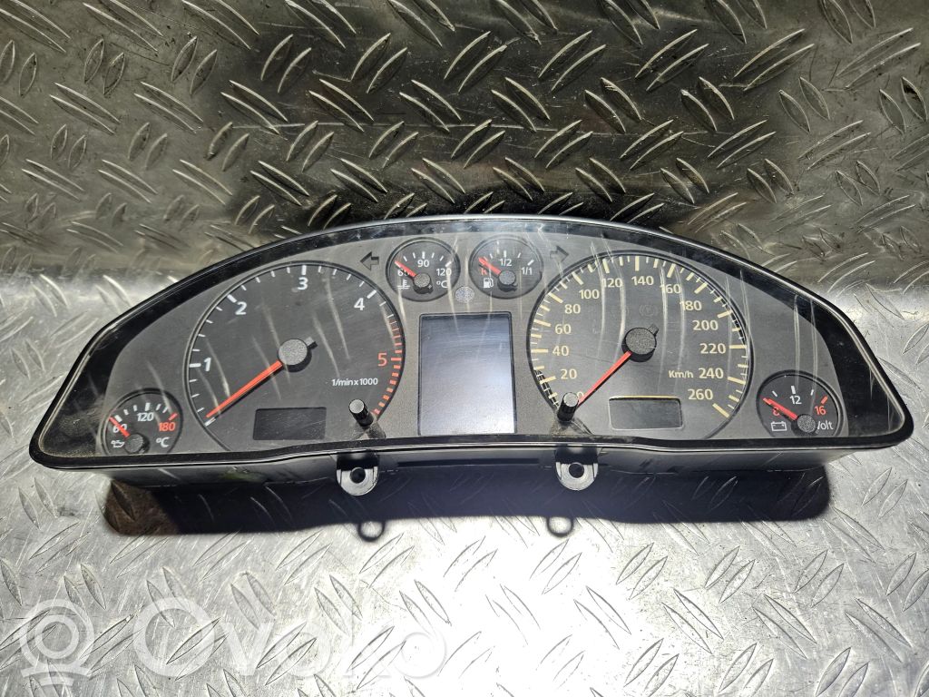 Audi A6 S6 C5 4B Nopeusmittari (mittaristo) 