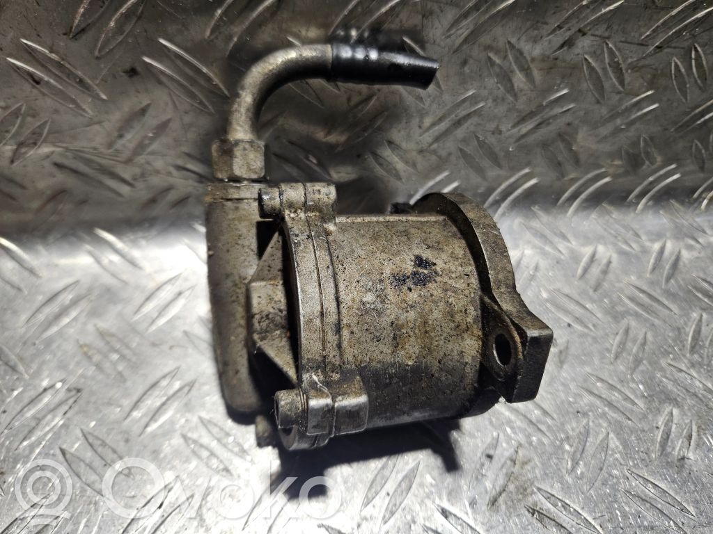 Opel Kadett E Vacuum pump 