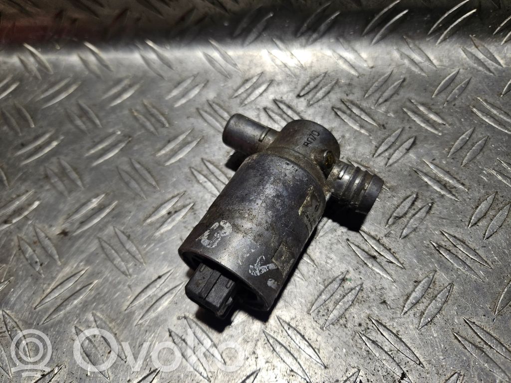 BMW 3 E30 Brīvgaitas vārsts (regulators) 