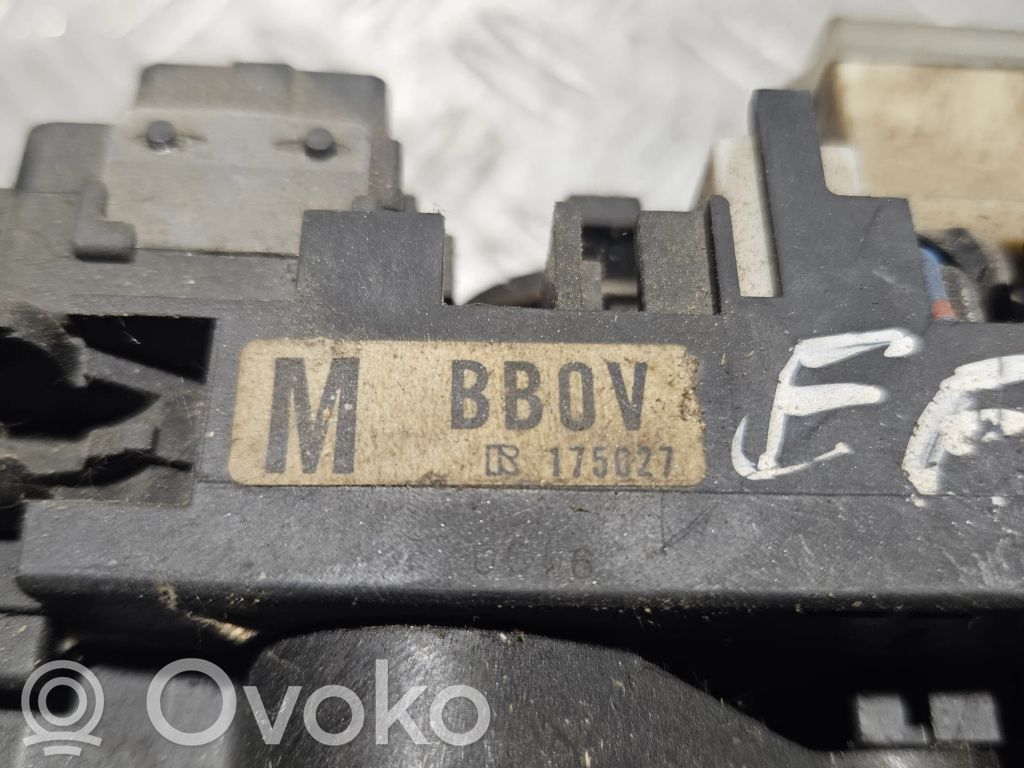 Mazda 323 F Rokturu komplekts 