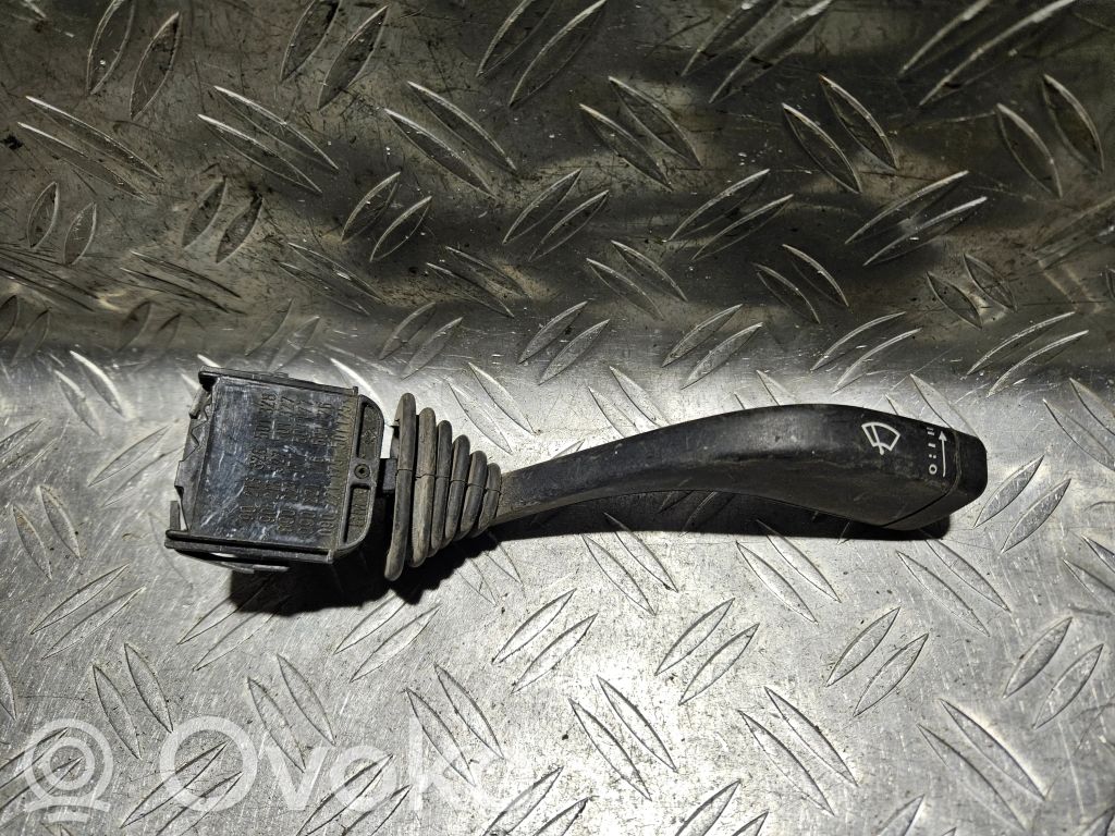 Opel Omega A Valytuvų rankenėlė 