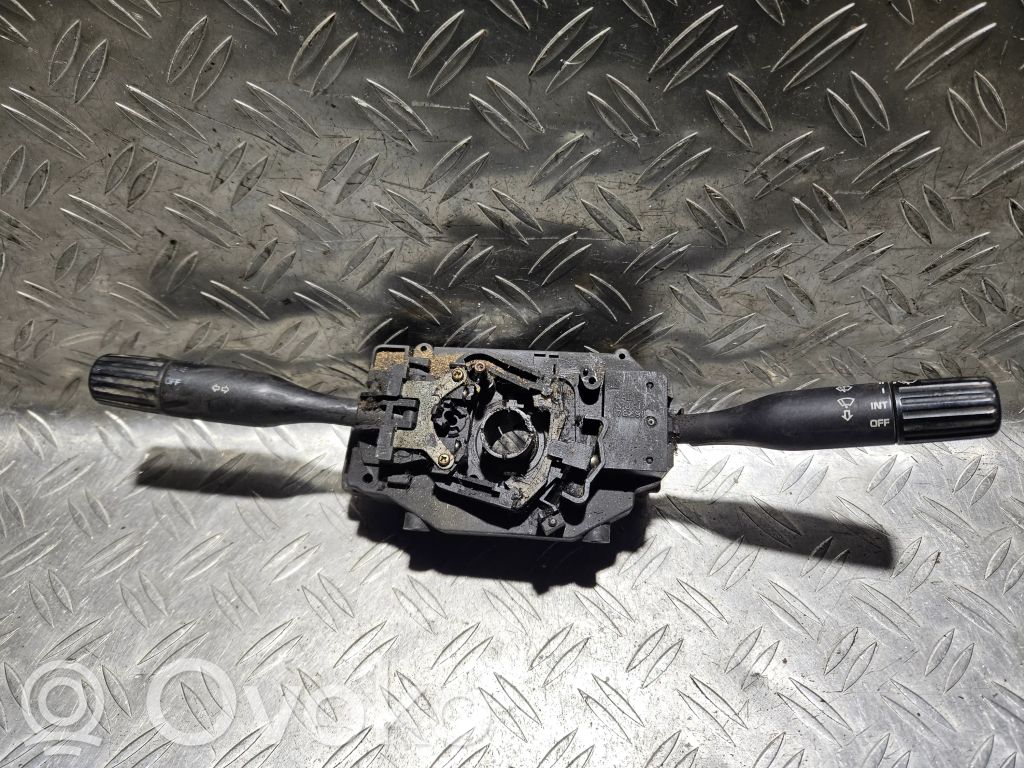 Mazda 323 Commodo, commande essuie-glace/phare 
