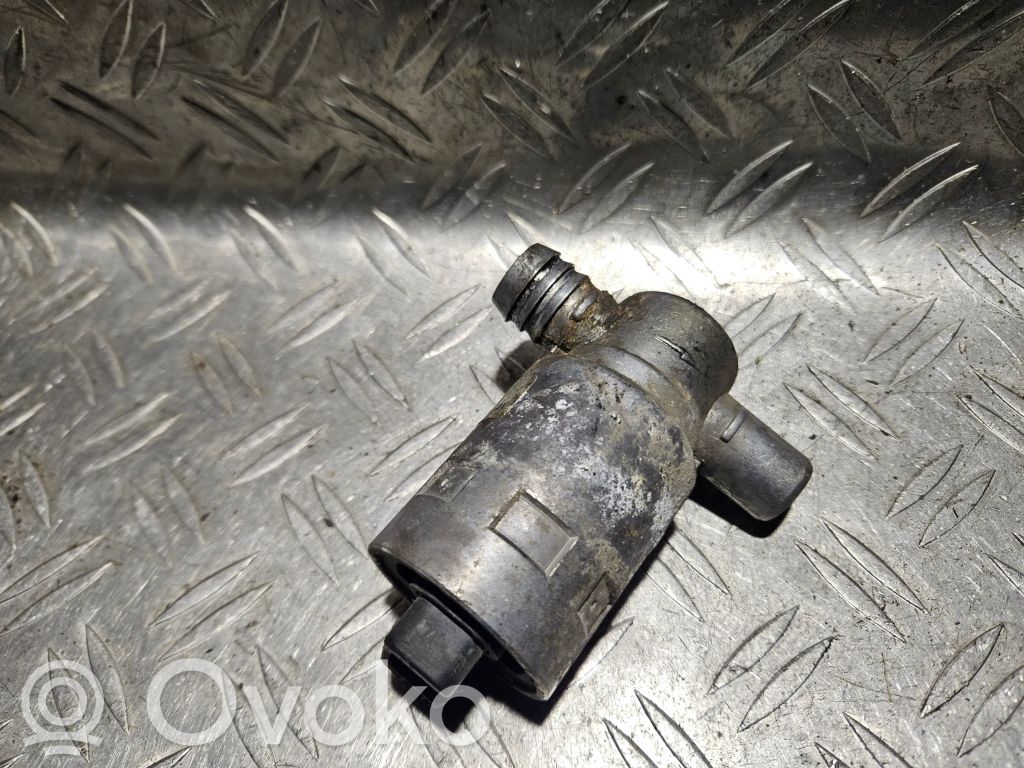 BMW 3 E30 Brīvgaitas vārsts (regulators) 