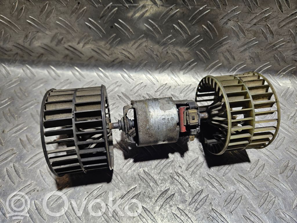 BMW 3 E30 Pečiuko ventiliatorius/ putikas 