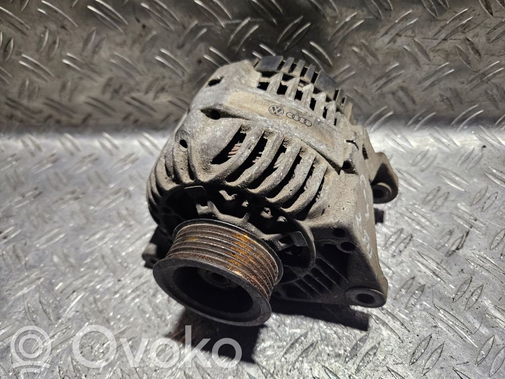 Audi A4 S4 B5 8D Generatorius 